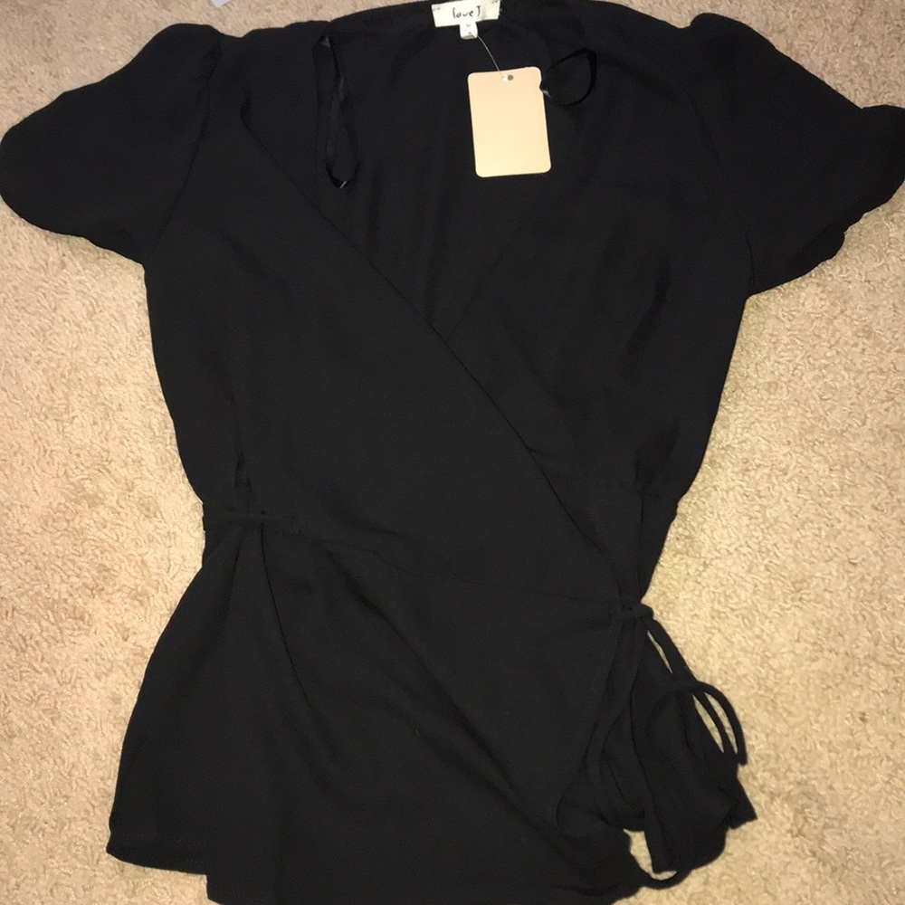 !!SOLD!! NWT black Love J top